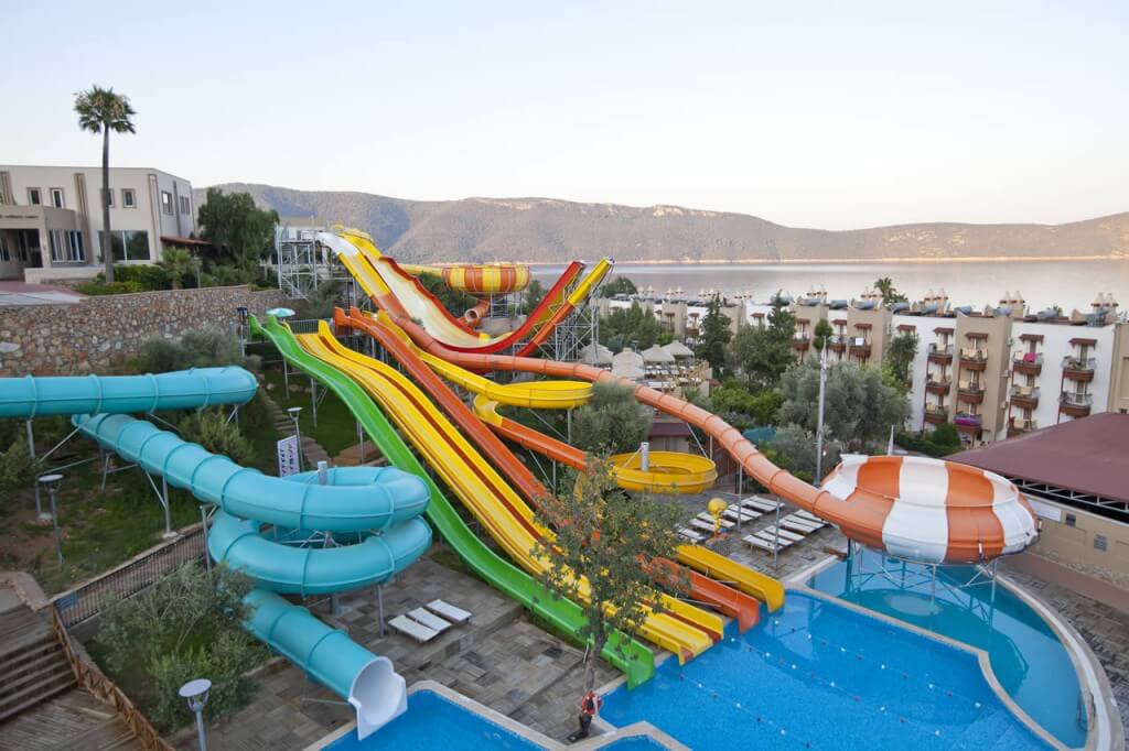 Αυτά είναι τα πιο εντυπωσιακά Water Parks του πλανήτη! (video)